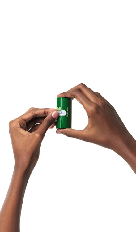 ER_120_Poop_Bags_8_Refill Rolls_Bag_Roll_Hand_Lavender.png